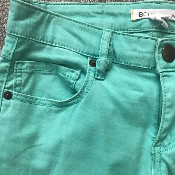 *SOLD*  Ladies BCBGeneration skinny pant - Picture 4 of 9